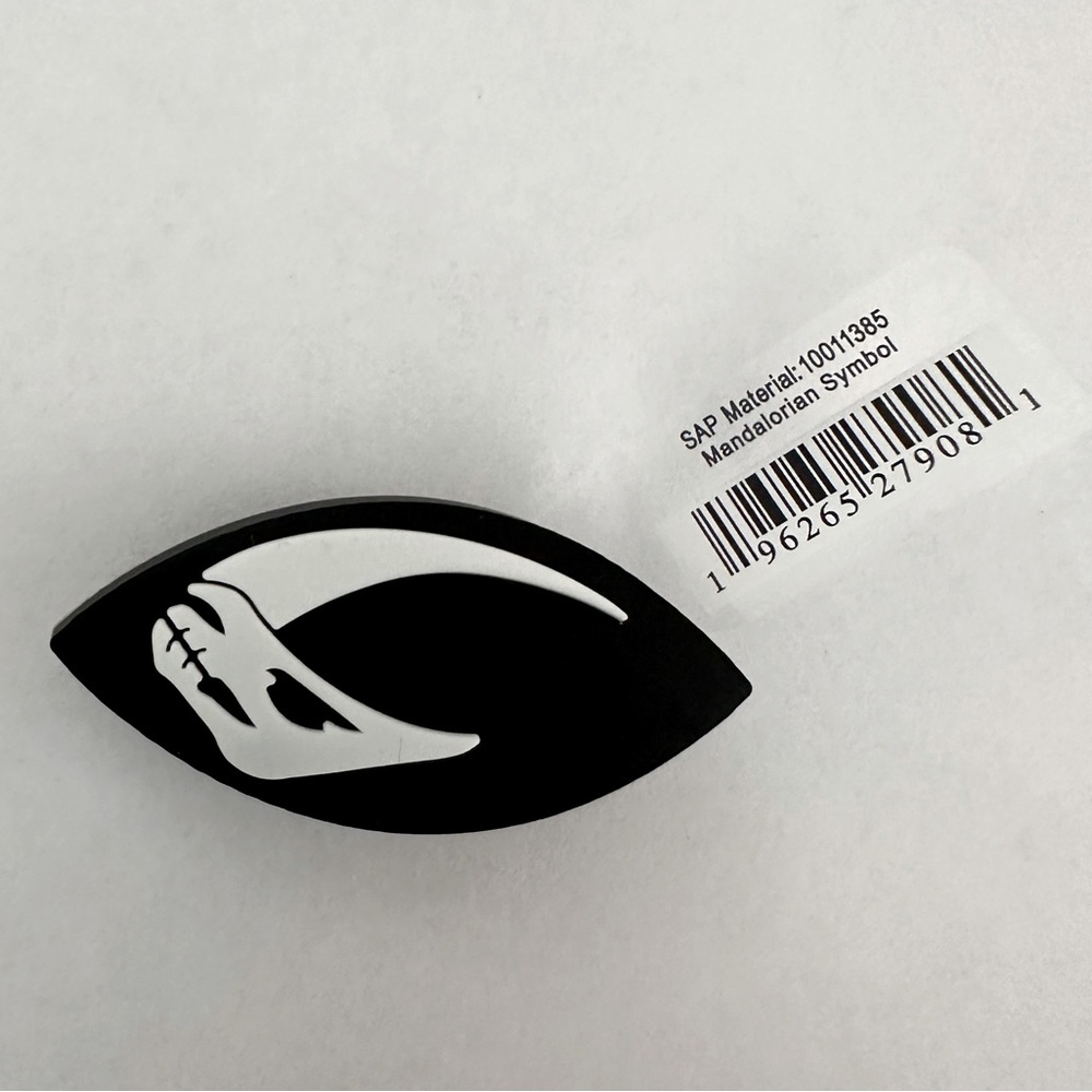 Mandalorian Symbol CROC Accesory